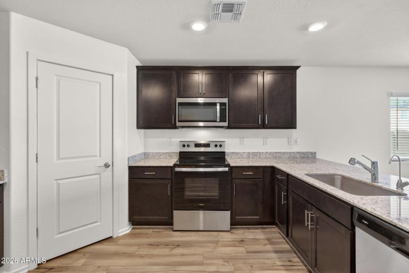 14-web-or-mls-32E Ridgeview Trl