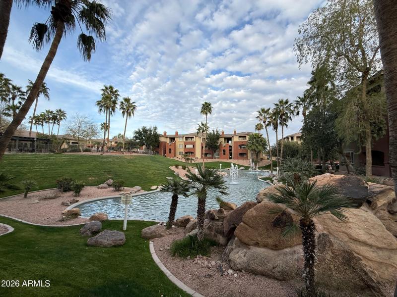 8012351E-FF5C-4F48-A6A1-F26BFCD32583