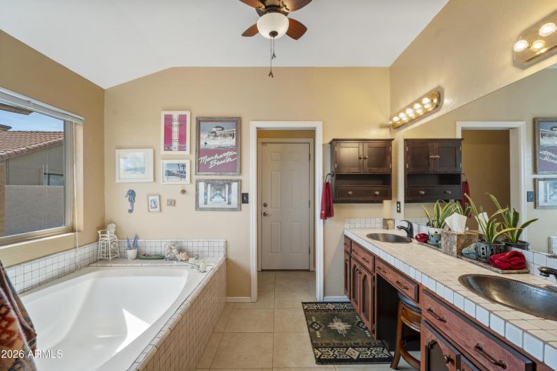 30 Primary Tub and Vanity