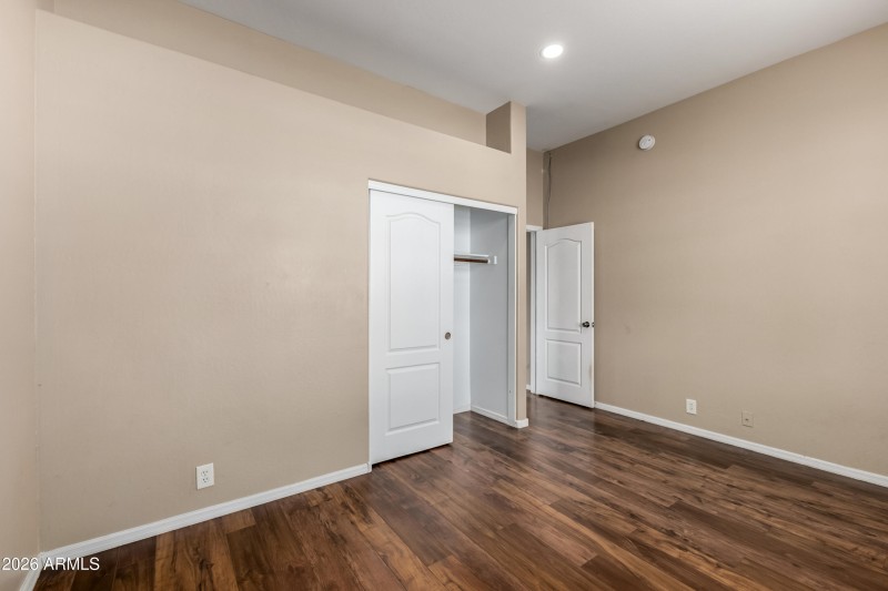 FRONT BEDROOM - EXTRA LARGE