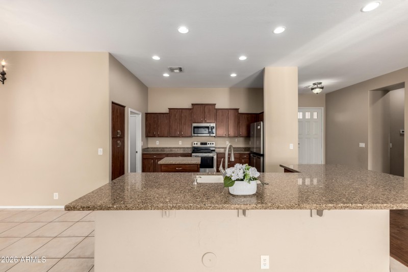 KITCHEN - RECESSED LIGHTING THROUGHOUT