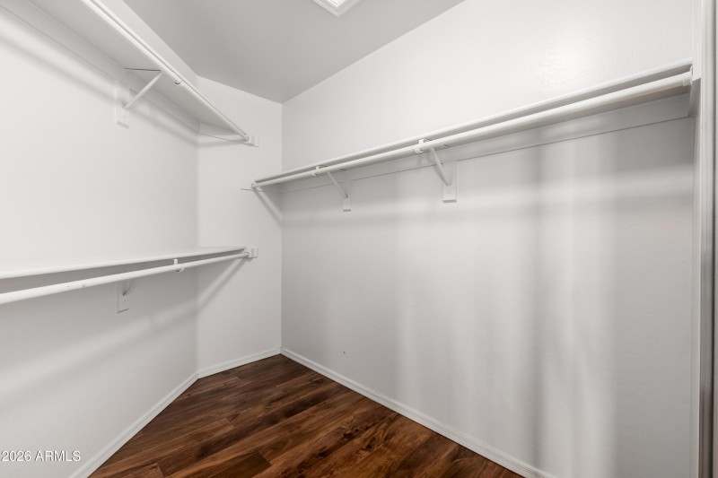 WALK-IN PRIMARY CLOSET