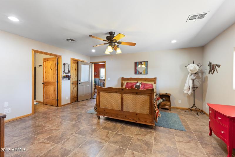 20526 W Carver Rd-20