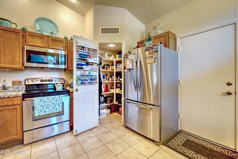 7 - Kitchen Pantry