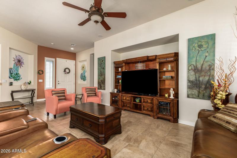 Plenty of room to entertain