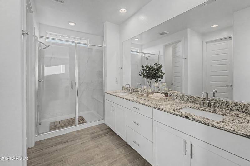 15 MASTER bath 25 731035DC-3A69-45A3-BC8