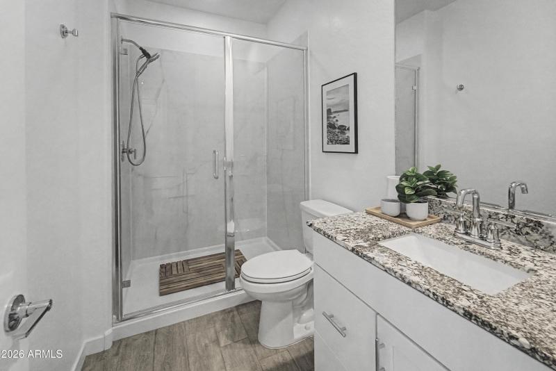 17 APT bath 4_DSC00123 apt bath 2