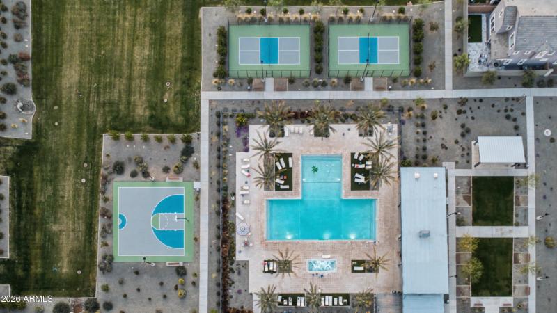 25 COMM 214_DJI_0942