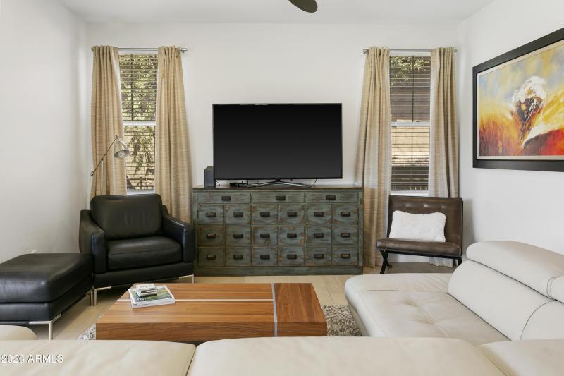 10260EWhiteFeather1041006