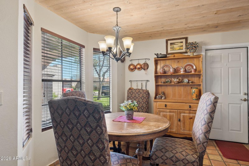 9-web-or-mls-9066-e-evans-dr