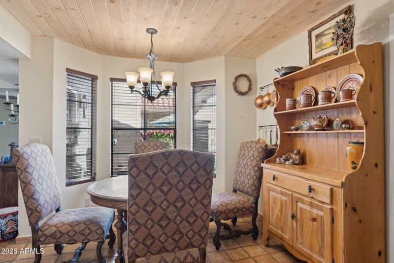 12-web-or-mls-9066-e-evans-dr