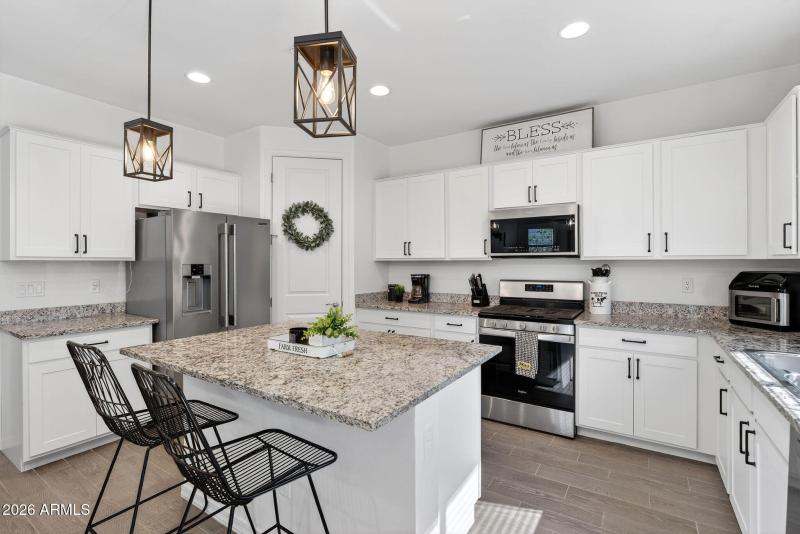 7-web-or-mls-49E Sector Dr