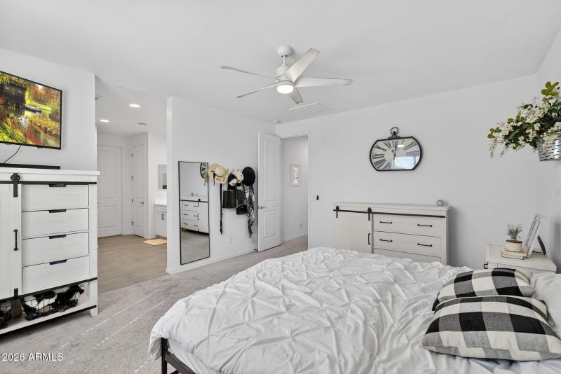 18-web-or-mls-28E Sector Dr