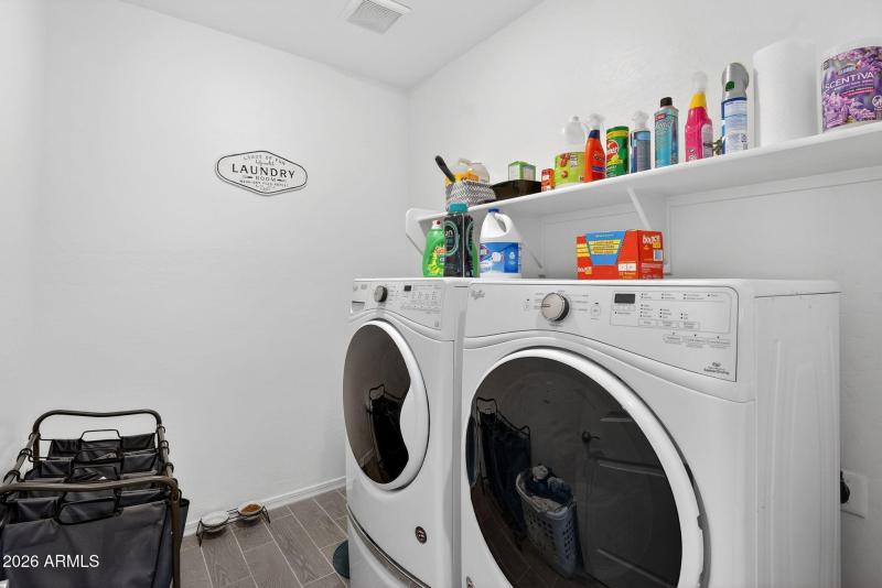 38-web-or-mls-05E Sector Dr