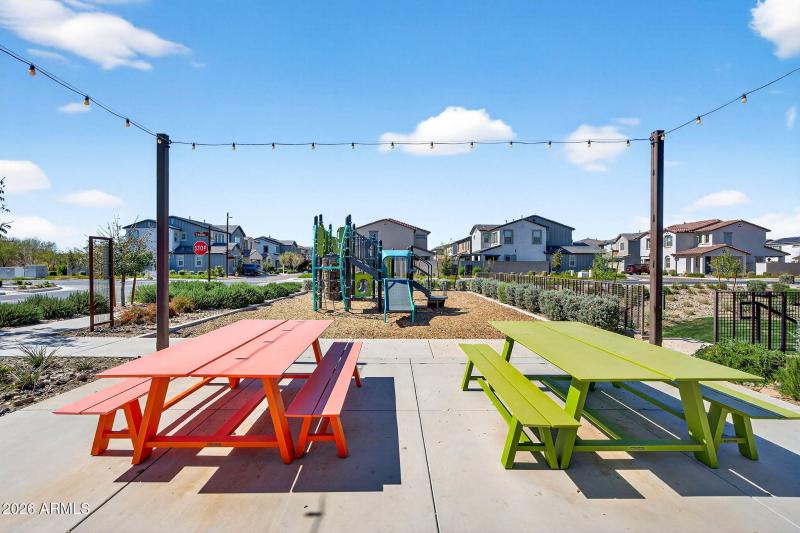 46-web-or-mls-21E Sector Dr