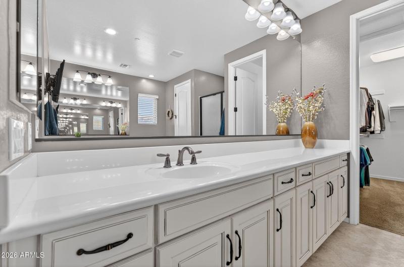 40-web-or-mls-53 Wyatt Way