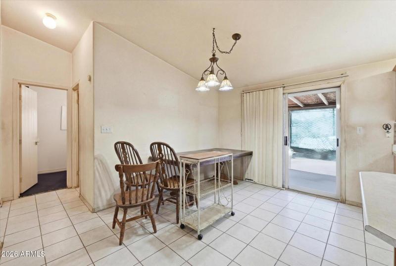 16-015-primary-bedroom