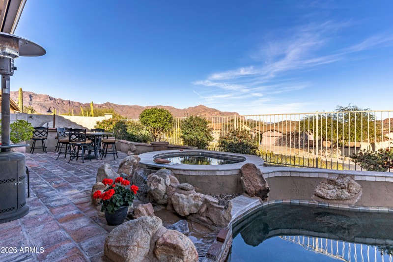 Views from Spa no Home Behind