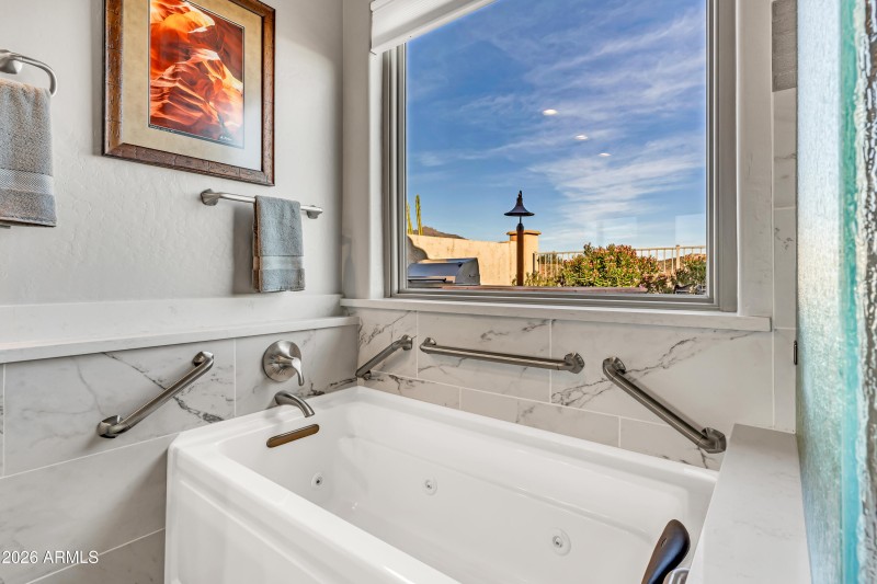 Jetted Spa Tub with Lots of Grab Bars