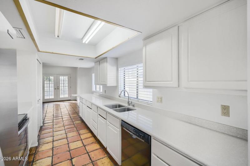 2044 S Don Carlos Apt 7 - Web Quality -