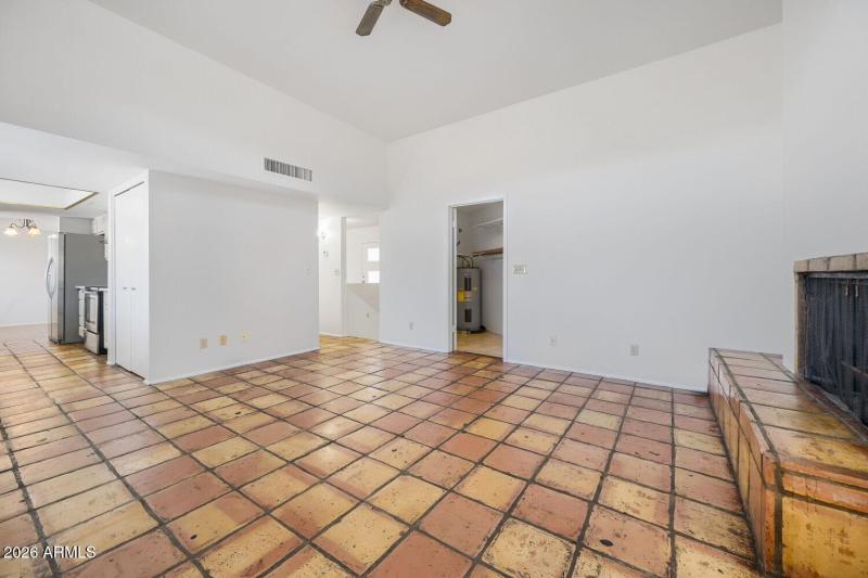 2044 S Don Carlos Apt 7 - Web Quality -