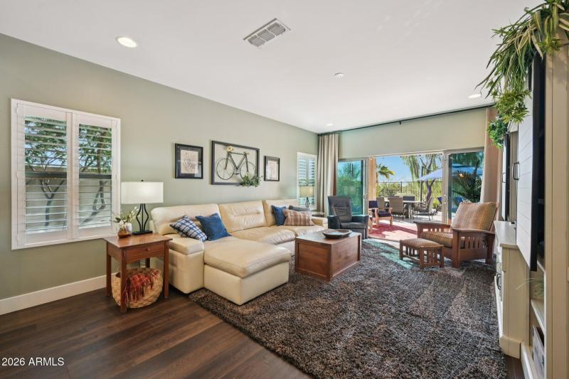 8-web-or-mls-W Oberlin Way-S2402-008