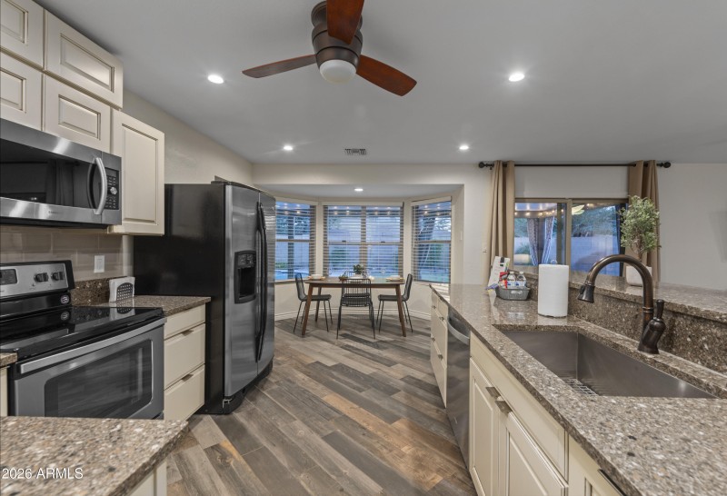 Kitchen ~ Casual Dining