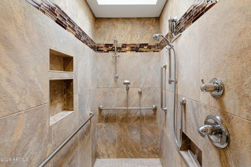 4-Primary Bathroom (4)