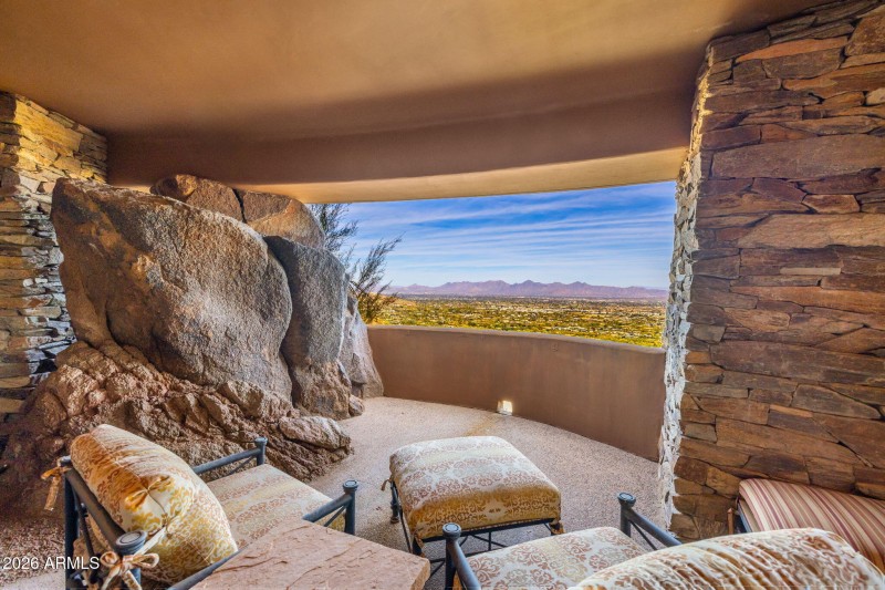 Boulders & Stonework