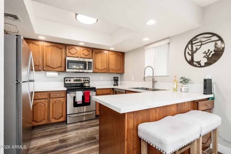 12212 N Paradise Village Pkwy S APT 129