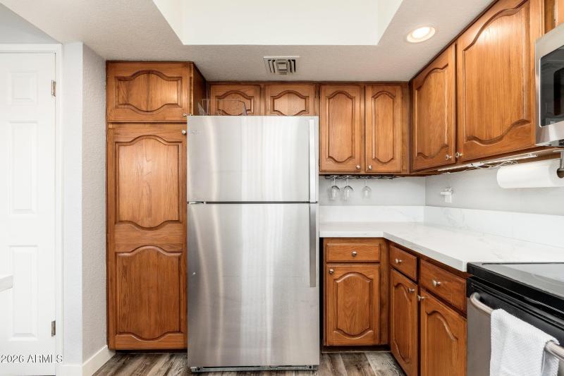 12212 N Paradise Village Pkwy S APT 129