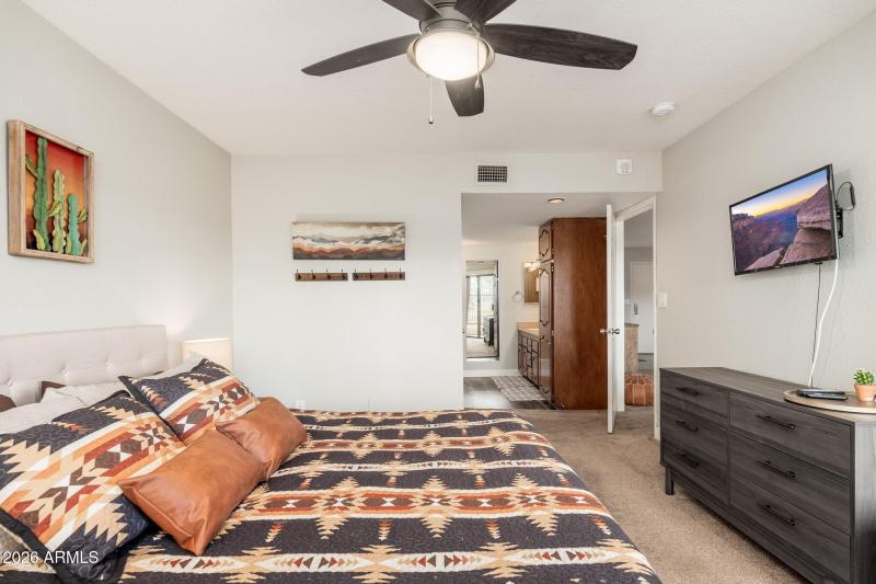 12212 N Paradise Village Pkwy S APT 129