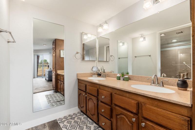 12212 N Paradise Village Pkwy S APT 129