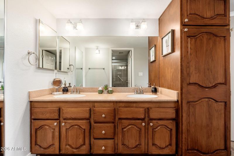 12212 N Paradise Village Pkwy S APT 129