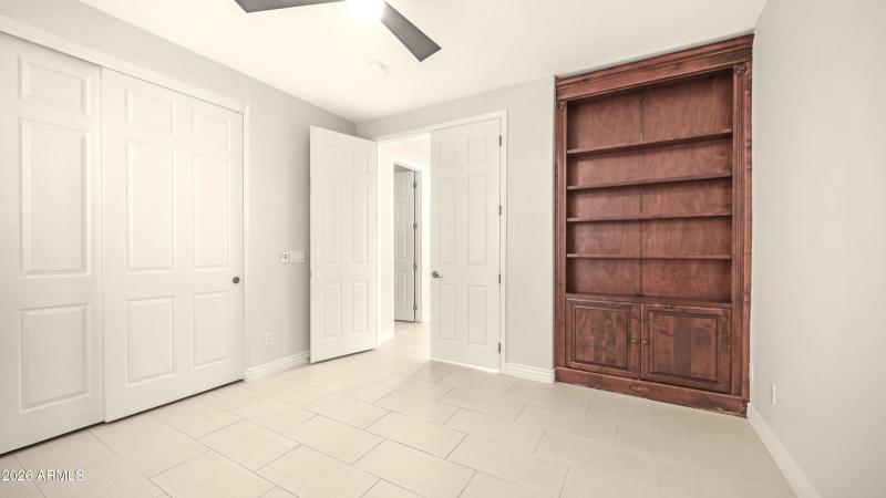 Downstairs Bedroom 5 Alt View