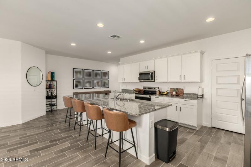 Eat in Kitchen Island