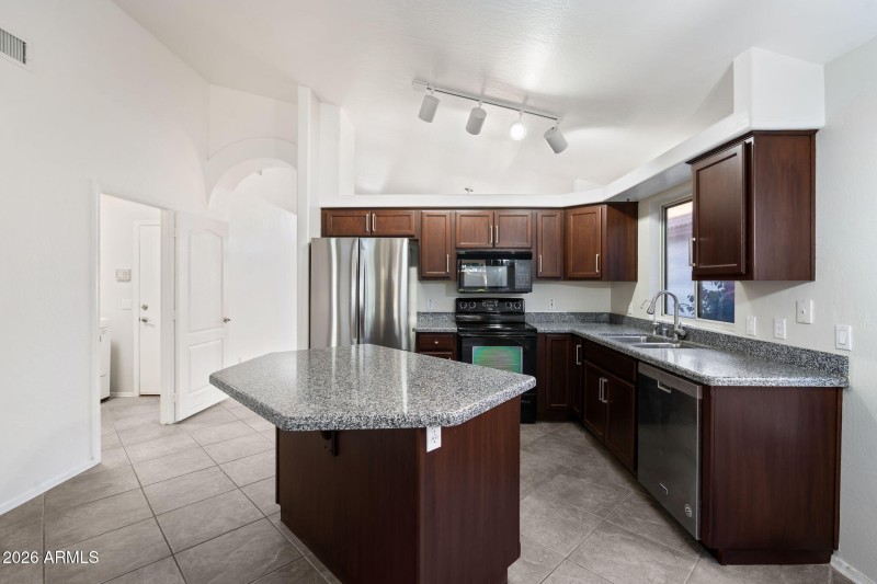 12-web-or-mls-DSC00603