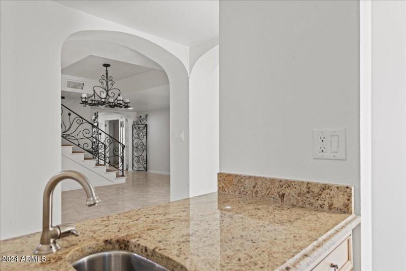 19-4327 N 69th Way 17