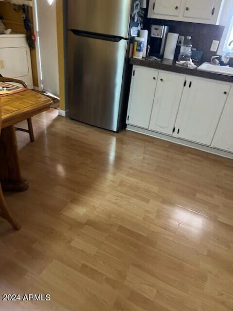 1280 N Ironwood #84 Kitchen 2