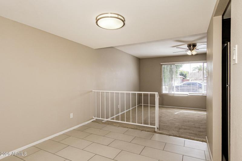 007-photo-dining-room-15194655