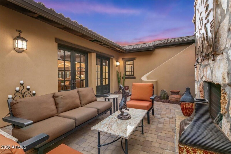 Front Court Yard Details