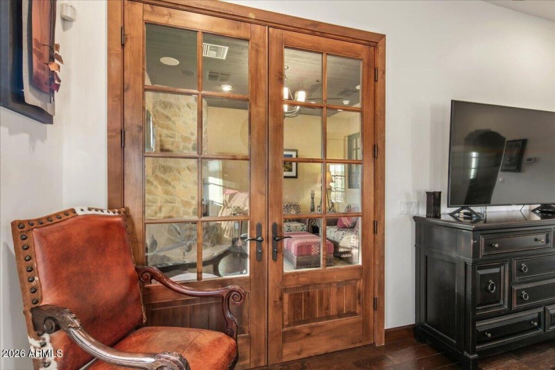 Primary Suite Office Entry