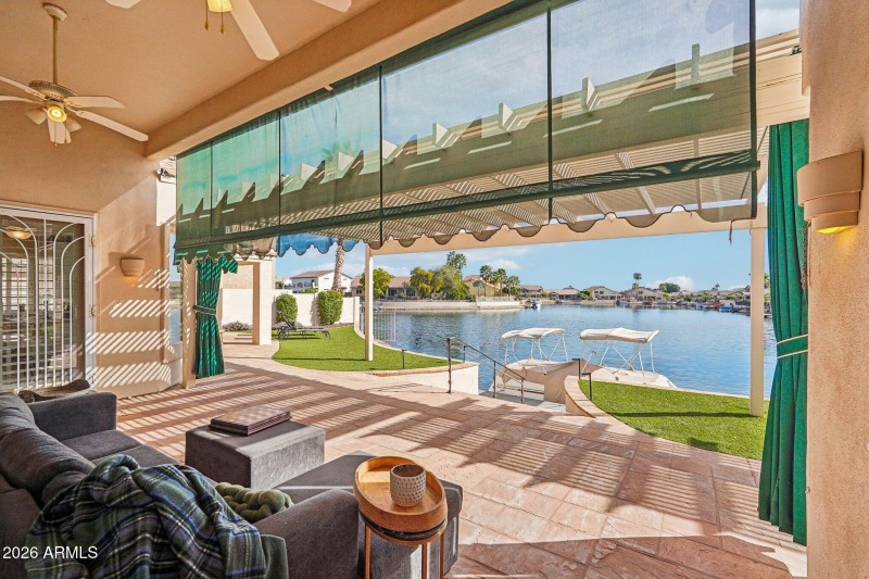 Large Back South Facing Patio