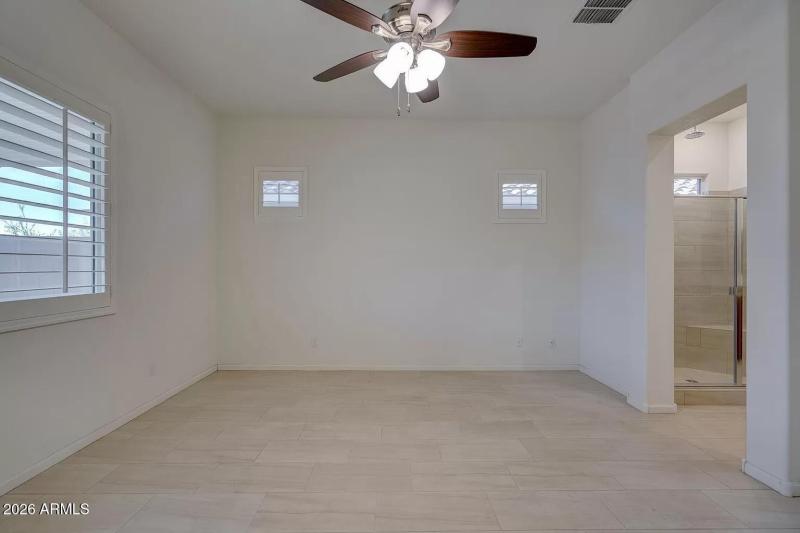 61ddb556-2eb1-4792-898e-7c572b54a81e