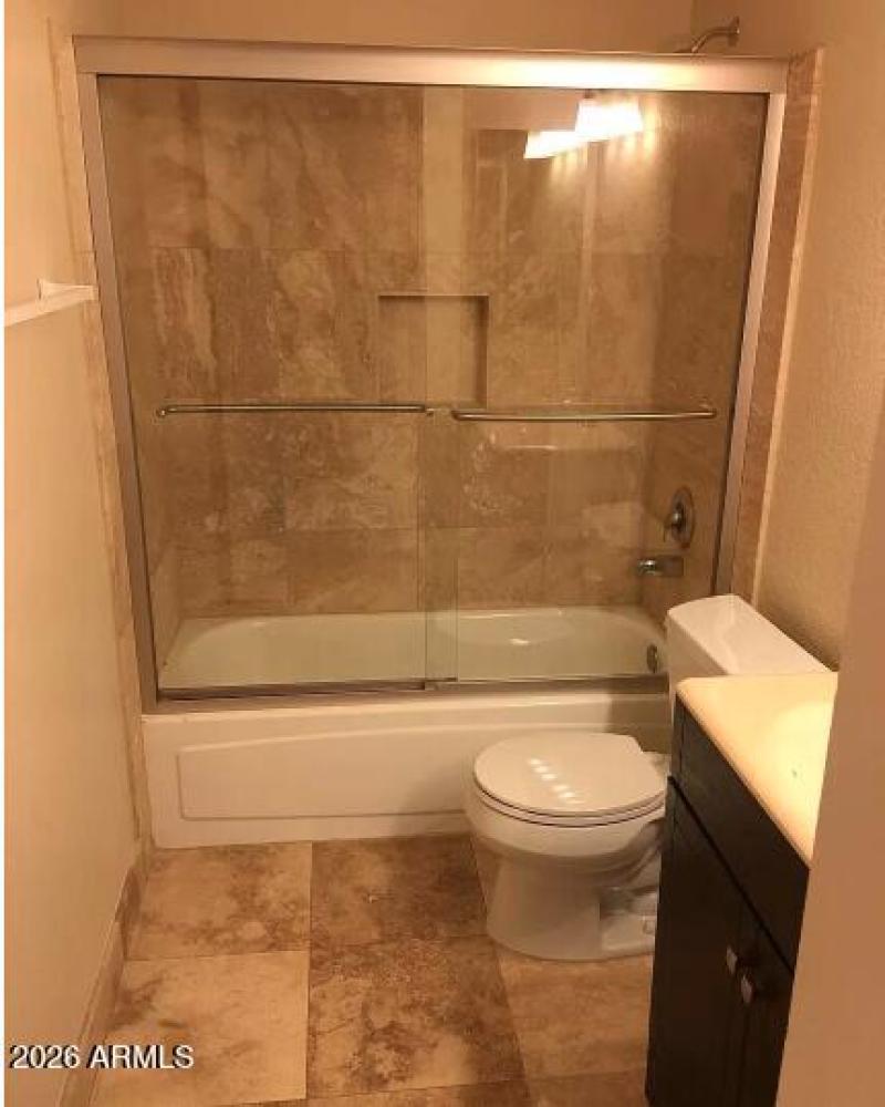 09 - 510 W UNIVERSITY DR 117