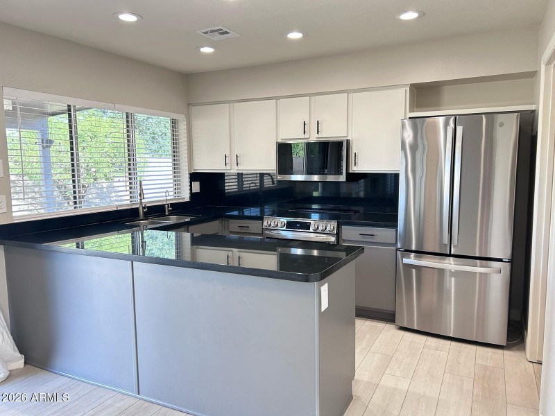 2) 57861-6834947938cfb