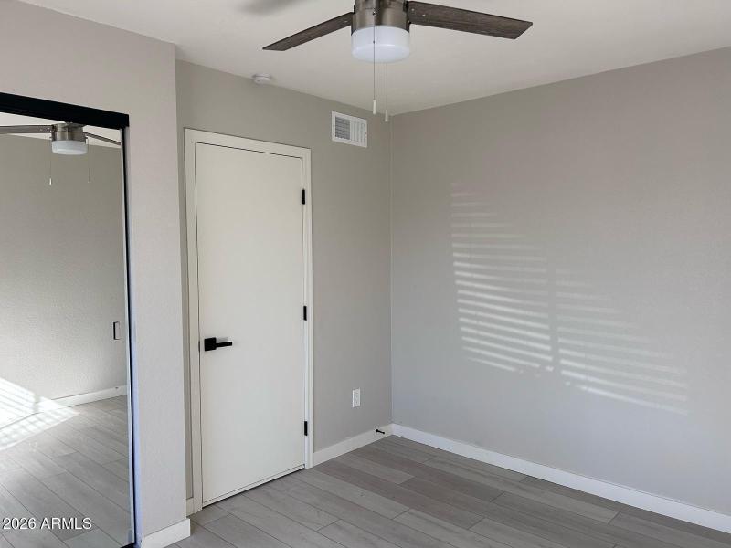 9) 57861-6834947869afb