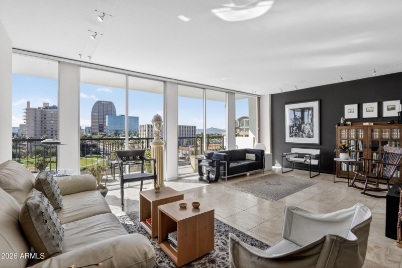 Floor to Ceiling Windows