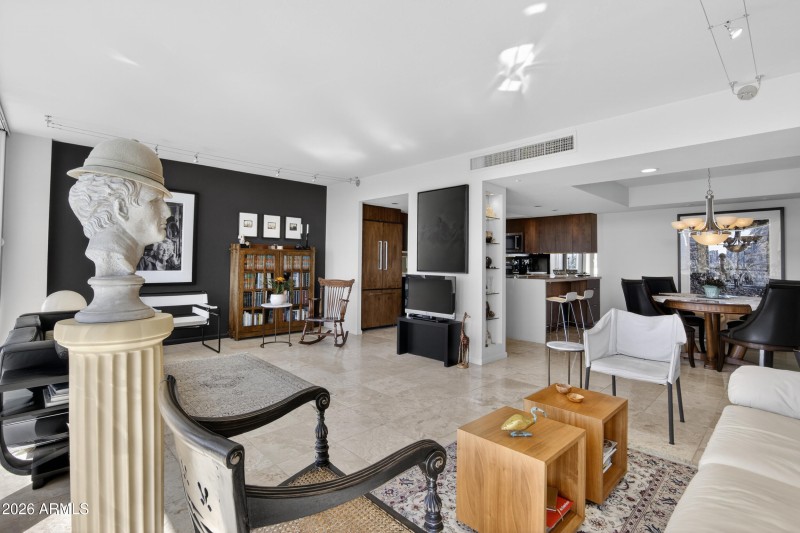 Open and Flowing Floor Plan