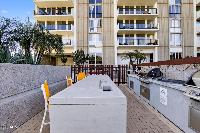 Excellent Entertaining Space